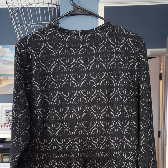 Dress - Picture 4 of 4